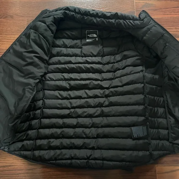 The North Face Women’s Terra Peak Quilted Puffer Jacket, size Medium, Black EUC - Picture 13 of 14